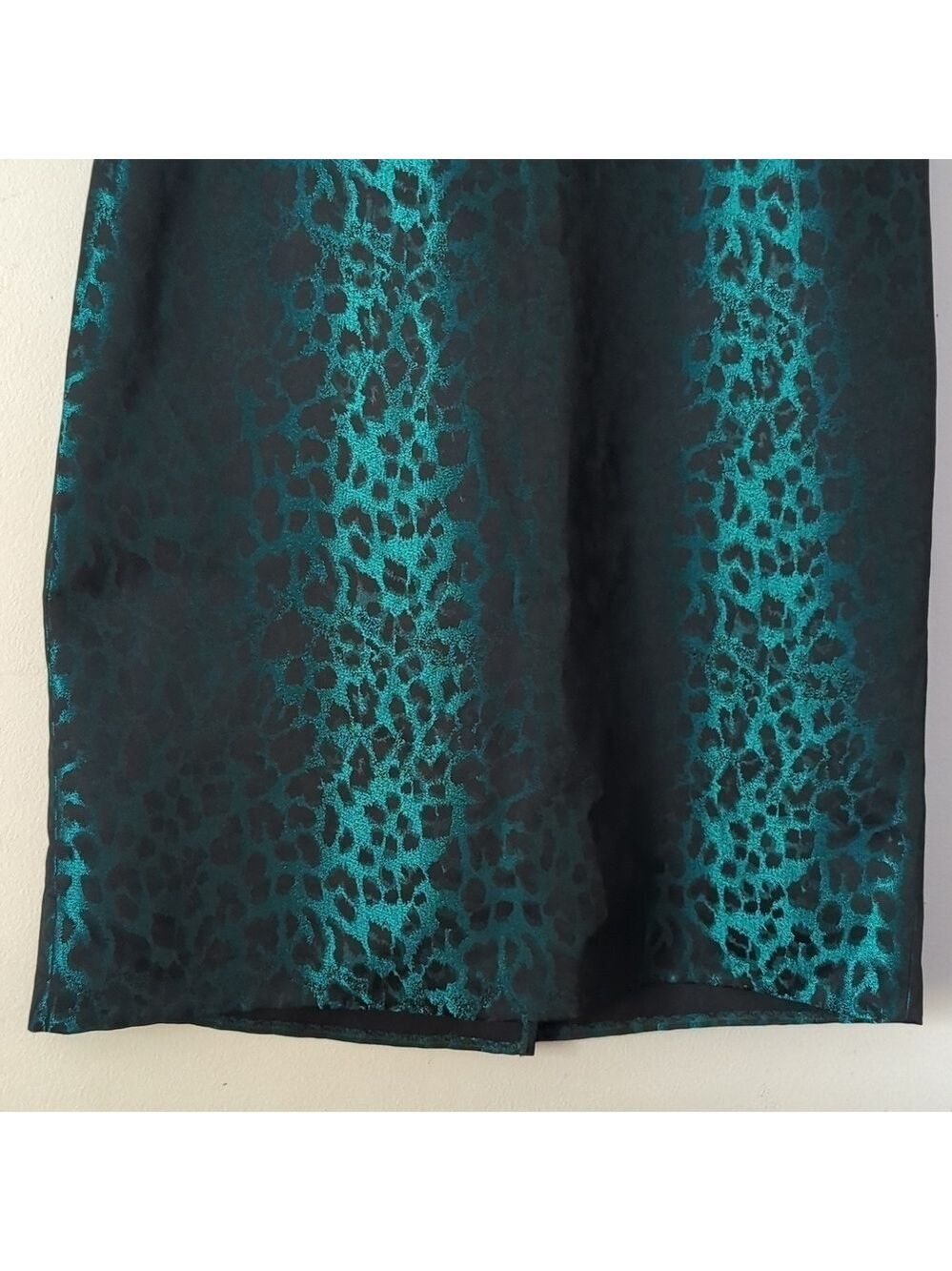 Tahari ARTHUR S. LEVINE DRESS - Picture 3 of 14